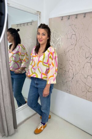 AT069 V-nyakú felső