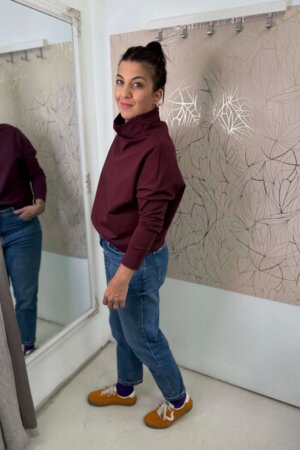 AT039 álló nyakú felső