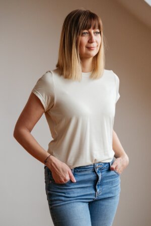 AT045 rövid ujjú póló