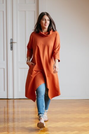 AT071 Aszimmetrikus ruha/tunika