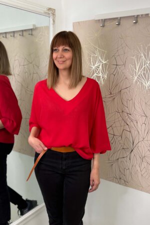 AT069 V-nyakú felső