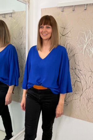 AT069 V-nyakú felső