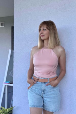 AT090 pántos top
